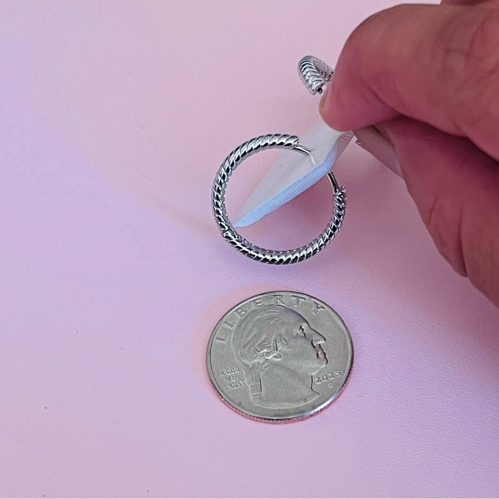 925 Sterling Silver Hoop Earrings - Picture 6 of 9